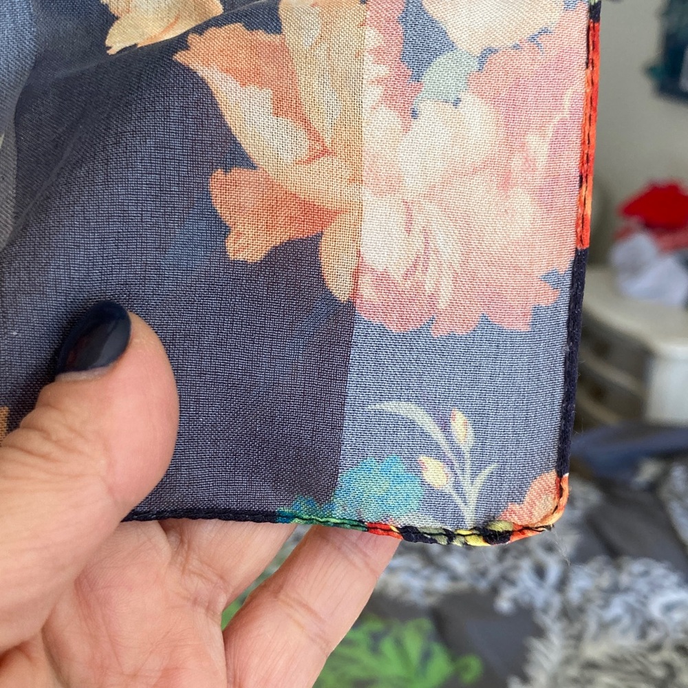 Floral Patterned Scarf - Picture 8 of 10